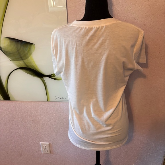 shirt size medium - Picture 3 of 4